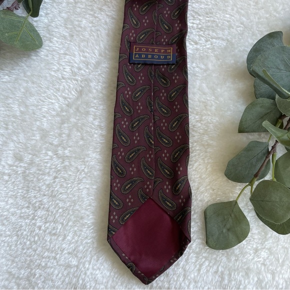 Joseph Abboud Traditional Width Burgundy Paisley Print Tie - Picture 5 of 7